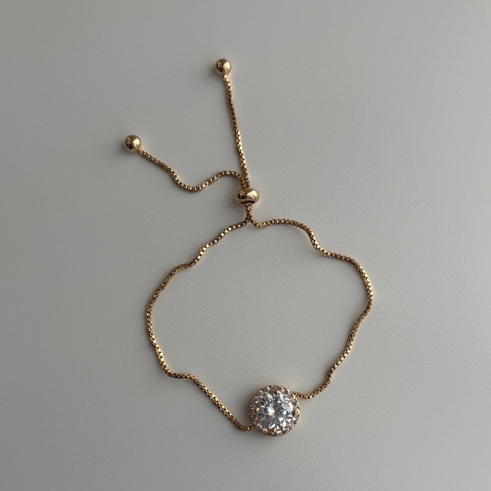 Adjustable bracelet